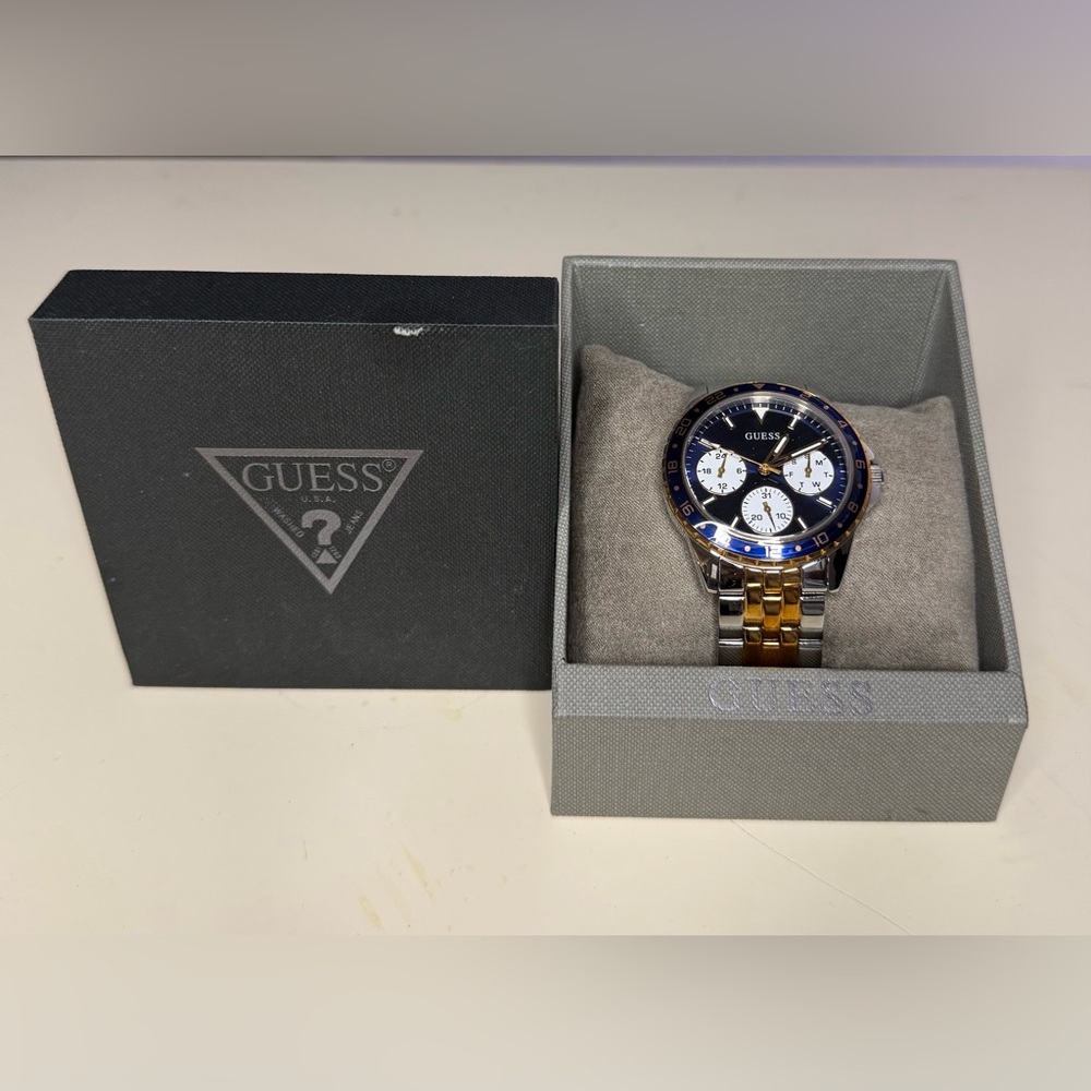 BRAND NEW Guess Watch